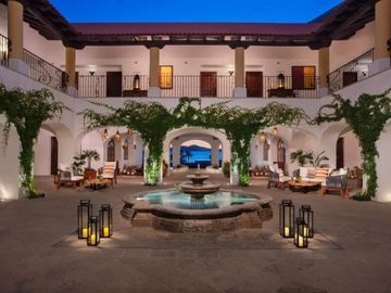 Penthouse con vista al mar y acceso a amenidades de Hotel Zoetry, venta San Jose del cabo.