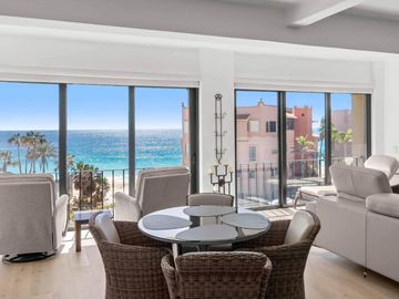 Penthouse con vista al mar y acceso a amenidades de Hotel Zoetry, venta San Jose del cabo.
