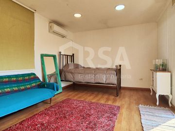 Hermosa casa remodelada en calle Toesca de 4 habitaciones