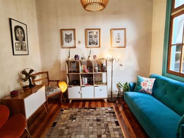 Hermosa casa remodelada en calle Toesca de 4 habitaciones