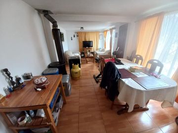 VENDO CASA ESQUINA TOTALMENTE AISLADA EN LA COMUNA DE MAULE