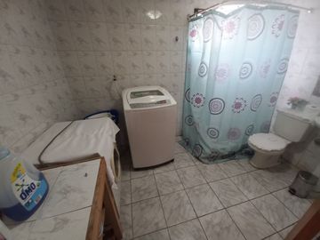 VENDO CASA ESQUINA TOTALMENTE AISLADA EN LA COMUNA DE MAULE