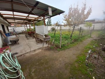 VENDO CASA ESQUINA TOTALMENTE AISLADA EN LA COMUNA DE MAULE