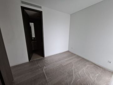 FOR SALE LUXURY APARTMENT Monteverde Tower, 3 Bedroom Semi Furnished 230 sqm.