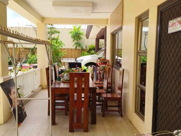 FOR SALE 6 BEDROOM HOUSE AND LOT IN LIPA CITY