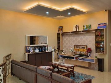 FOR SALE 6 BEDROOM HOUSE AND LOT IN LIPA CITY