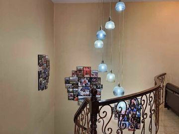 FOR SALE 6 BEDROOM HOUSE AND LOT IN LIPA CITY
