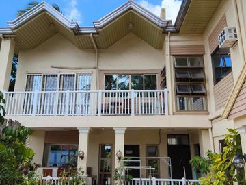 FOR SALE 6 BEDROOM HOUSE AND LOT IN LIPA CITY
