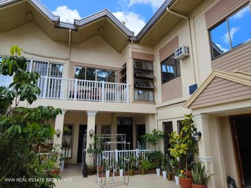 FOR SALE 6 BEDROOM HOUSE AND LOT IN LIPA CITY