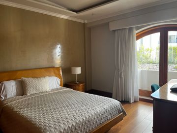 Urb Rancho San Francisco Casa de Venta de 5 habitaciones o dormitorios Cumbayá Quito Ecuador