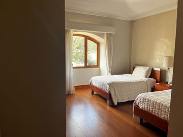 Urb Rancho San Francisco Casa de Venta de 5 habitaciones o dormitorios Cumbayá Quito Ecuador