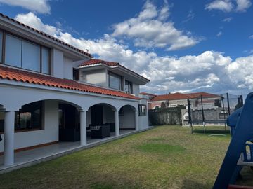 Urb Rancho San Francisco Casa de Venta de 5 habitaciones o dormitorios Cumbayá Quito Ecuador
