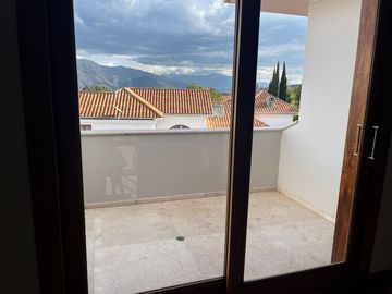 Urb Rancho San Francisco Casa de Venta de 5 habitaciones o dormitorios Cumbayá Quito Ecuador