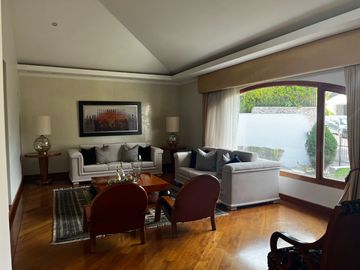 Urb Rancho San Francisco Casa de Venta de 5 habitaciones o dormitorios Cumbayá Quito Ecuador