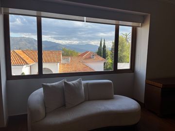Urb Rancho San Francisco Casa de Venta de 5 habitaciones o dormitorios Cumbayá Quito Ecuador