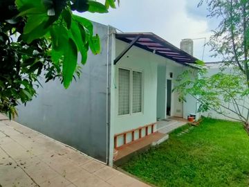 Rumah Minimalis Modern Halaman Luas di Puri Bintaro Residence, Ciputat