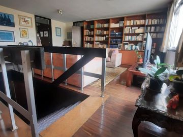 Vendo Casa en esquina en La Aurora Miraflores.