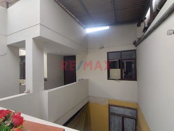 Vendo Edificio Comercial Frente Al Mercado La Union 3 Pisos Con Ingresos 361M2