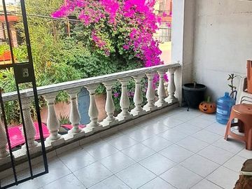 Casa en Venta en Fraccionamiento Miraflores en Tlalnepantla, Estado de México