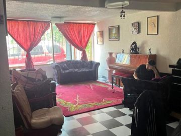 Casa en Venta en Fraccionamiento Miraflores en Tlalnepantla, Estado de México