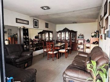 Casa en Venta en Fraccionamiento Miraflores en Tlalnepantla, Estado de México