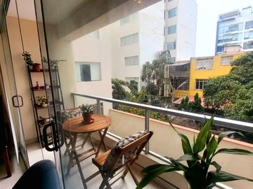 VENTA EN CORAZON DE MIRAFLORES APARTAMENTO FLAT 124.32 M2 VIVE CON COMODIDAD SEGURIDAD Y CERCA DE TODO