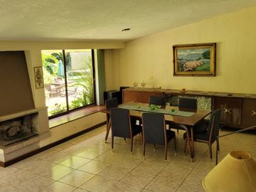 RESIDENCIA CAMPESTRE EN VENTA PARA REMODELAR TRES RECAMARAS CON AMPLIO JARDIN CAMINO ANTIGUO A COATEPEC XALAPA