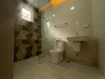 Wonderfully Brand New House & Lot Sikatuna Village Q.C. Philhomes - Kenneth Matias