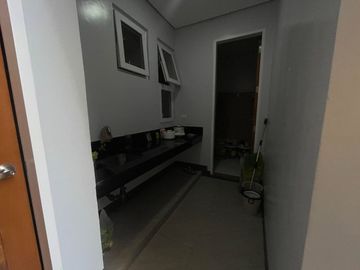 Wonderfully Brand New House & Lot Sikatuna Village Q.C. Philhomes - Kenneth Matias