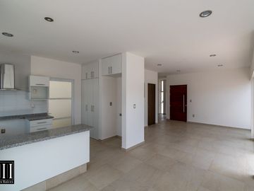 CASA VENTA EL ENCINO RESIDENCIAL AGRADABLES ESPACIOS 3 REC. 4 BAÑOS, AREAS VERDES, TRANQUILIDAD