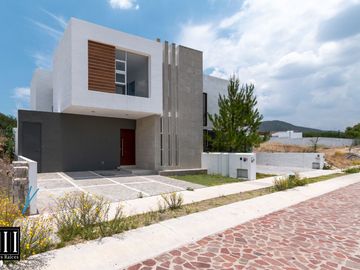 CASA VENTA EL ENCINO RESIDENCIAL AGRADABLES ESPACIOS 3 REC. 4 BAÑOS, AREAS VERDES, TRANQUILIDAD