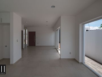 CASA VENTA EL ENCINO RESIDENCIAL AGRADABLES ESPACIOS 3 REC. 4 BAÑOS, AREAS VERDES, TRANQUILIDAD