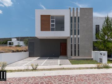 CASA VENTA EL ENCINO RESIDENCIAL AGRADABLES ESPACIOS 3 REC. 4 BAÑOS, AREAS VERDES, TRANQUILIDAD
