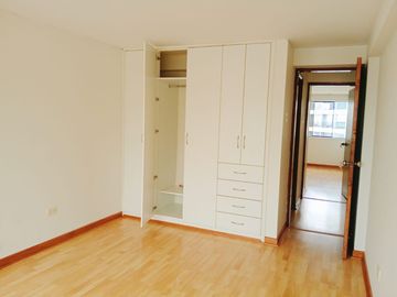 EXCELENTE UBICACION DEPARTAMENTO EN SAN ISIDRO