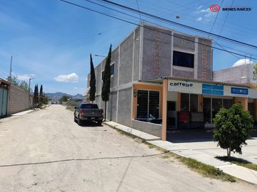 EN VENTA LOCAL COMERCIAL CON DEPARTAMENTO EN ACTOPAN