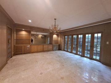 7 Bedroom House and Lot in Dasmarinas Village for Sale