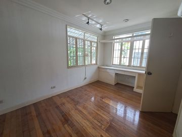 7 Bedroom House and Lot in Dasmarinas Village for Sale
