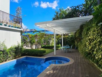 Brand New High Quality Cubao Townhouses for Sale!