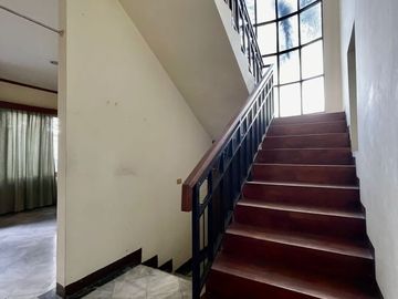 PRIVATE COMPOUND (6 UNIT RUMAH) JL M KAHFI / JAGAKARSA, JAKSEL