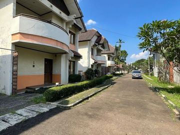PRIVATE COMPOUND (6 UNIT RUMAH) JL M KAHFI / JAGAKARSA, JAKSEL