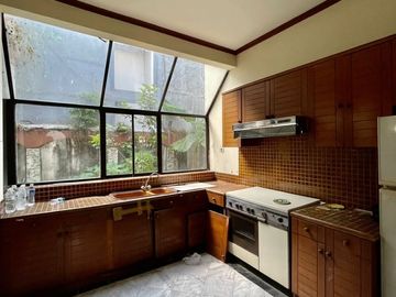 PRIVATE COMPOUND (6 UNIT RUMAH) JL M KAHFI / JAGAKARSA, JAKSEL