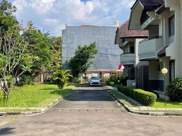 PRIVATE COMPOUND (6 UNIT RUMAH) JL M KAHFI / JAGAKARSA, JAKSEL