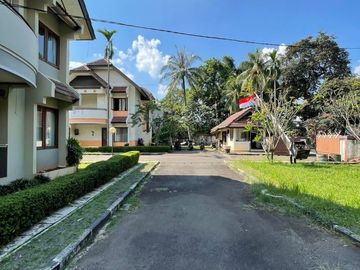 PRIVATE COMPOUND (6 UNIT RUMAH) JL M KAHFI / JAGAKARSA, JAKSEL