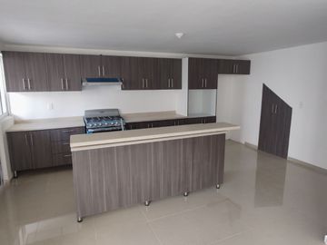 CASA EN VENTA EN LAS TROJES RESIDENCIAL CORREGIDORA QUERETARO