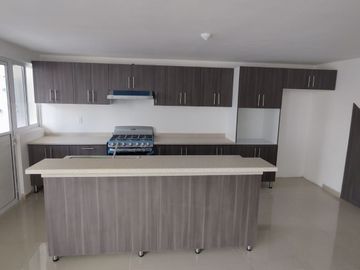 CASA EN VENTA EN LAS TROJES RESIDENCIAL CORREGIDORA QUERETARO