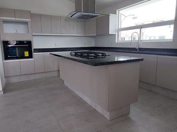 CASA EN VENTA METEPEC RESIDENCIAL LA MAGDALENA CON JARDÍN AMPLIO