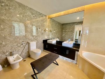 Elegant 2-Storey 5-Bedroom Beach House & Lot for SALE in Anvaya Cove Morong Bataan