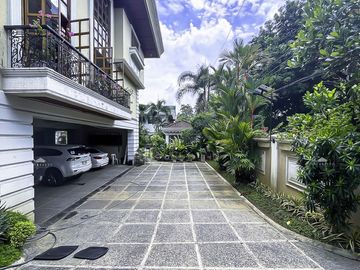 House and Lot for Sale in Quezon City at Loyola Grand Villas