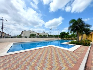Villa remodelada  Una Planta de oportunidad. Urbanización cerrada Ecocity
