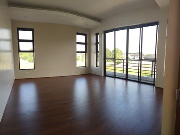 BRAND NEW HOUSE FOR SALE AT THE ORCHARD GOLF AND COUNTRY CLUB